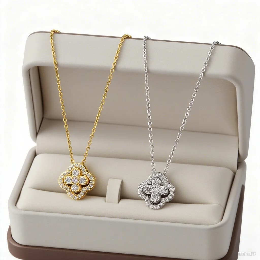 Clover Pendant Necklace